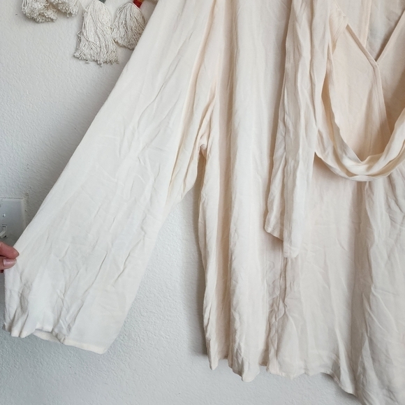 Eloquii Ivory Wrap Scarf V Neck Long Sleeve Blouse Minimalist Contemporary 26 - Picture 10 of 12